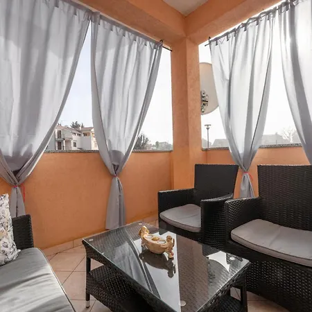 Morena Apartment Porec